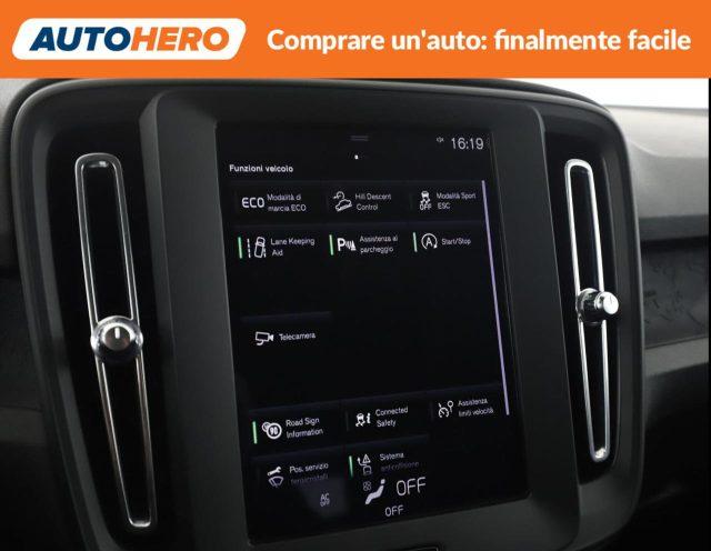 VOLVO XC40 T3 Momentum Core