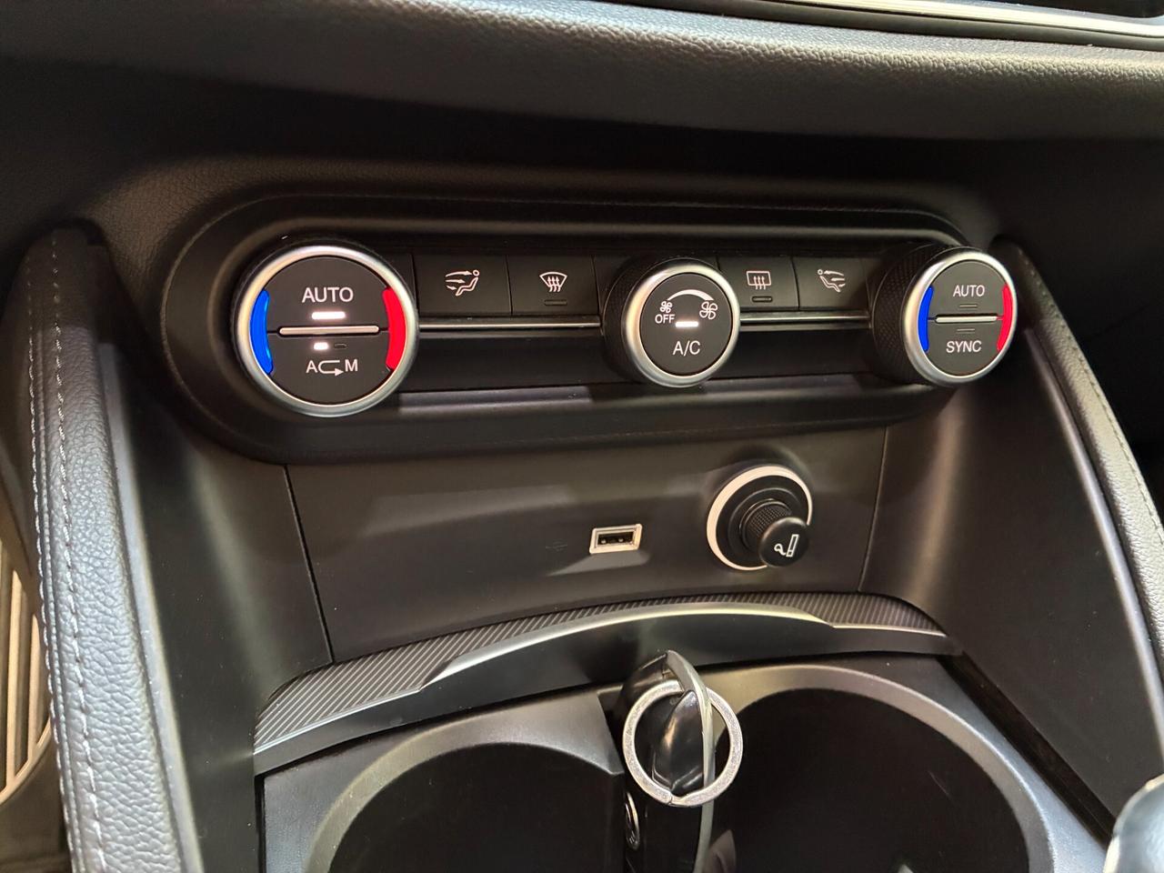 Alfa Romeo Stelvio Q4 - DISTRIBUZIONE ESEGUITA AUTOMATICA