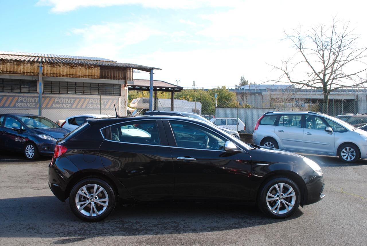 ALFA ROMO GIULIETTA 1.6 JTDM-2 105 CV OK NEOPATENTATI