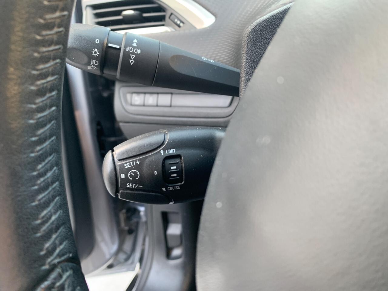 Peugeot 2008 BlueHDi