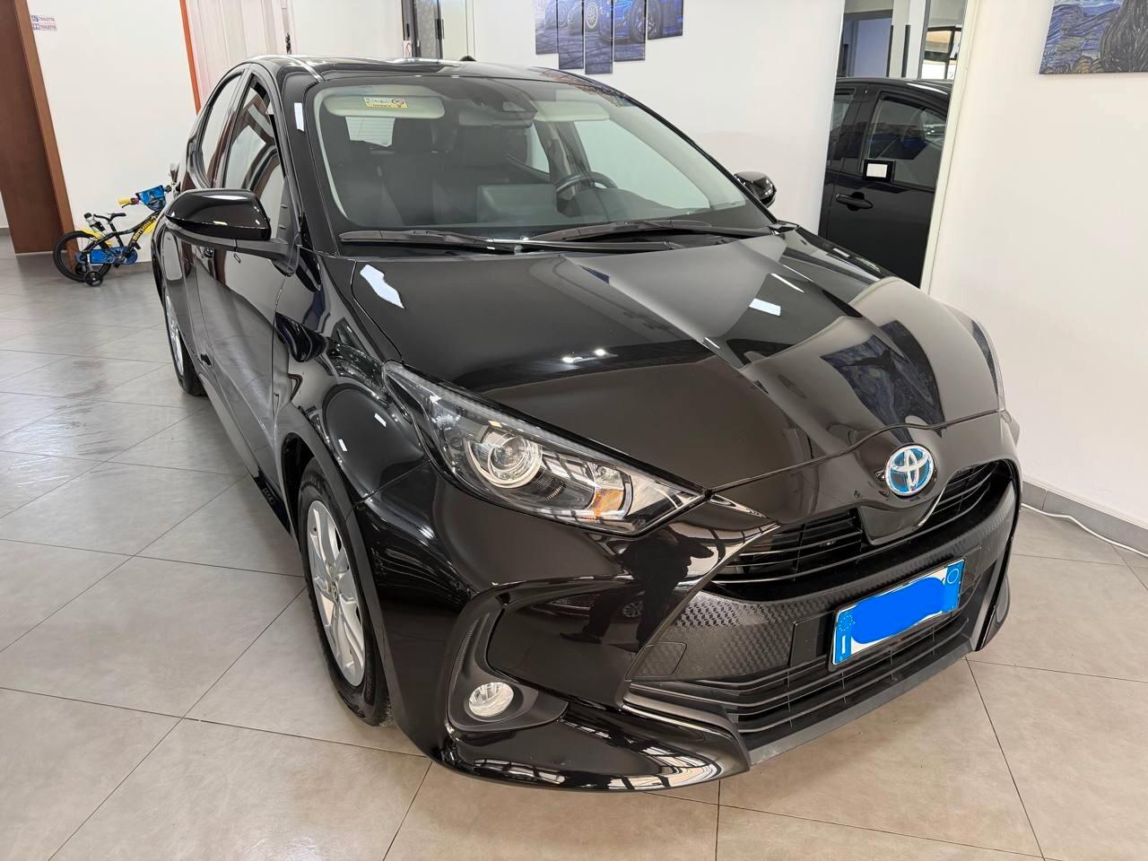 Toyota Yaris 2023 1.5 Hybrid 5 porte Business