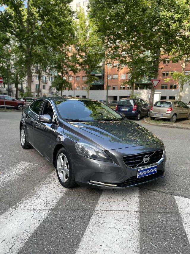 VOLVO V40 D2 1.6 Momentum