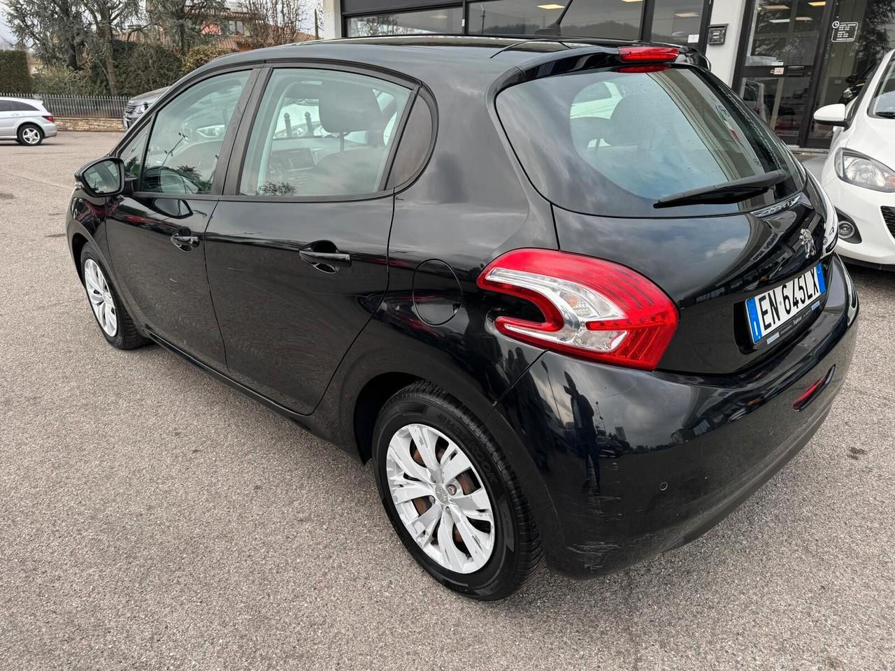 Peugeot 208 1.2 VTi 82 CV 5 porte Access