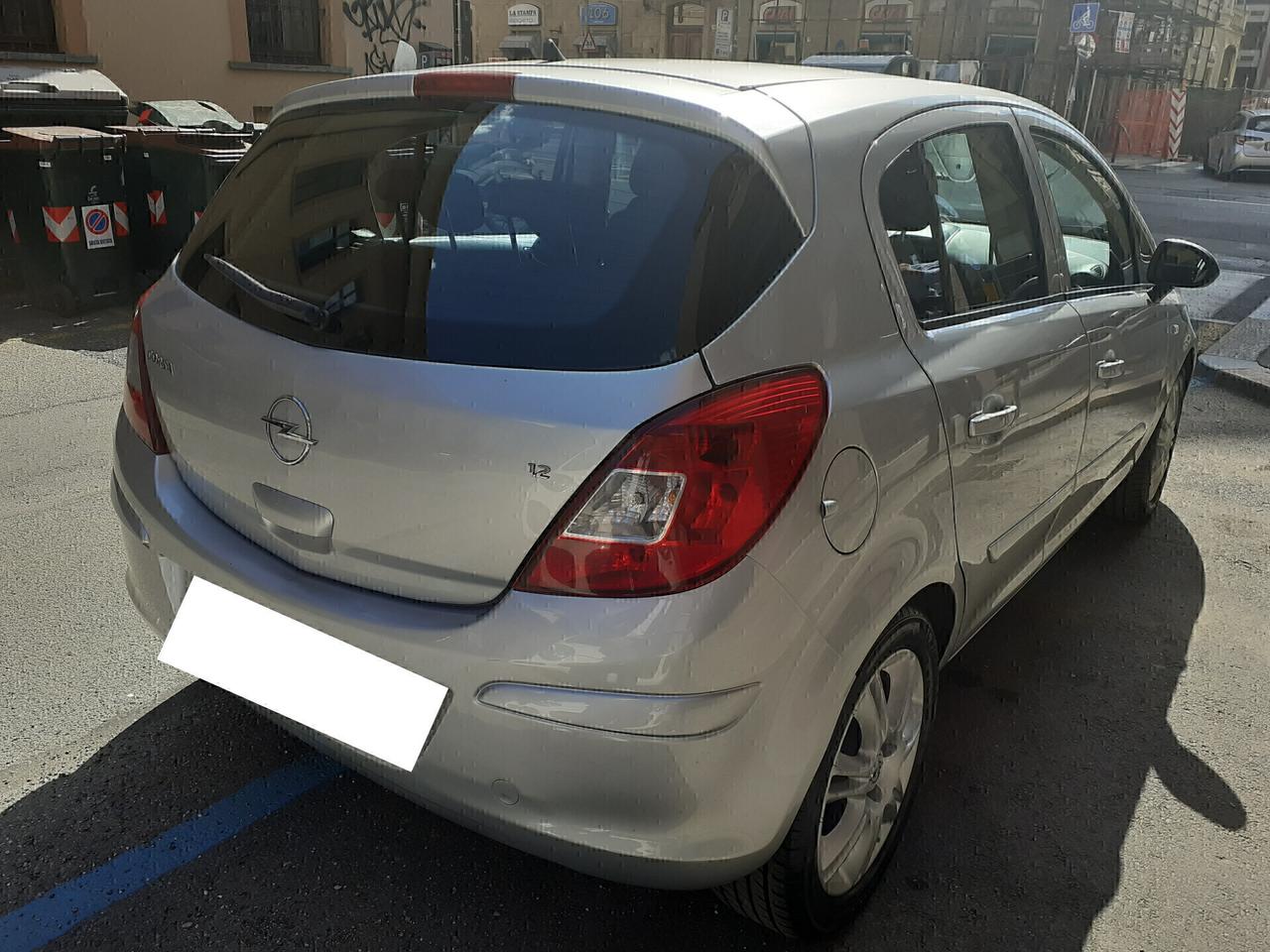 Opel Corsa - Fino a due anni di garnzia