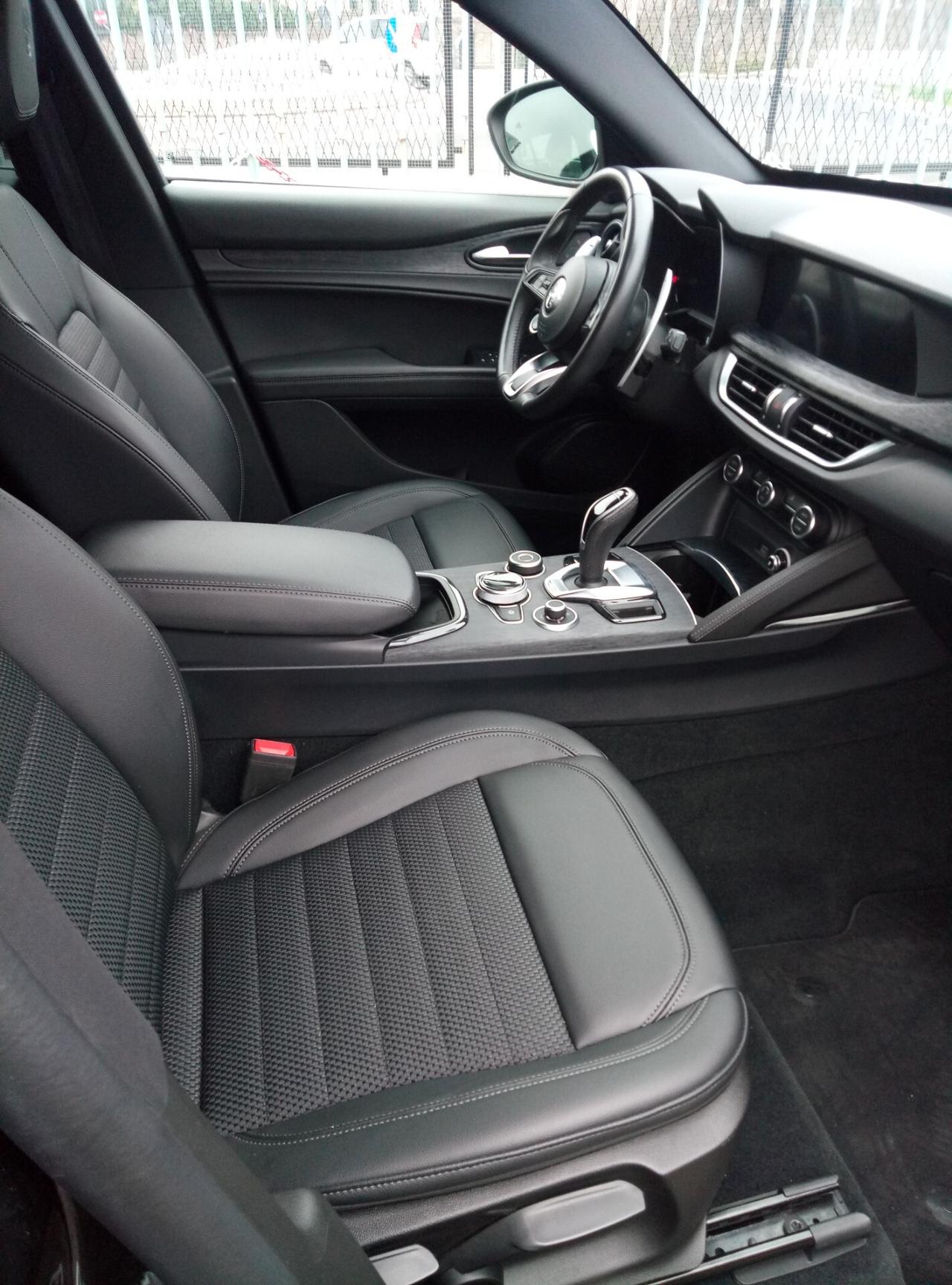 Alfa Romeo Stelvio 2.2 Turbodiesel 210 CV AT8 Q4 Sprint