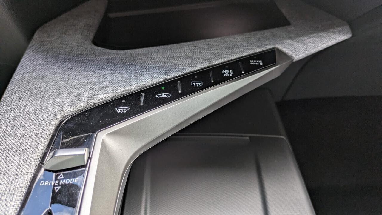 Peugeot 3008 Hybrid 145 e-DCS6 GT