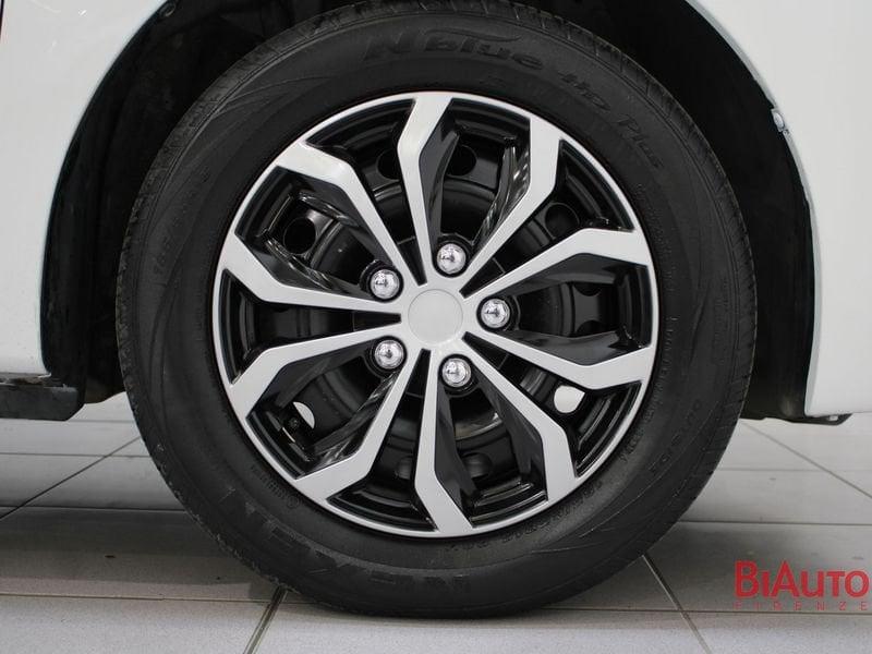 Toyota Verso-S Verso-S 1.3 MT