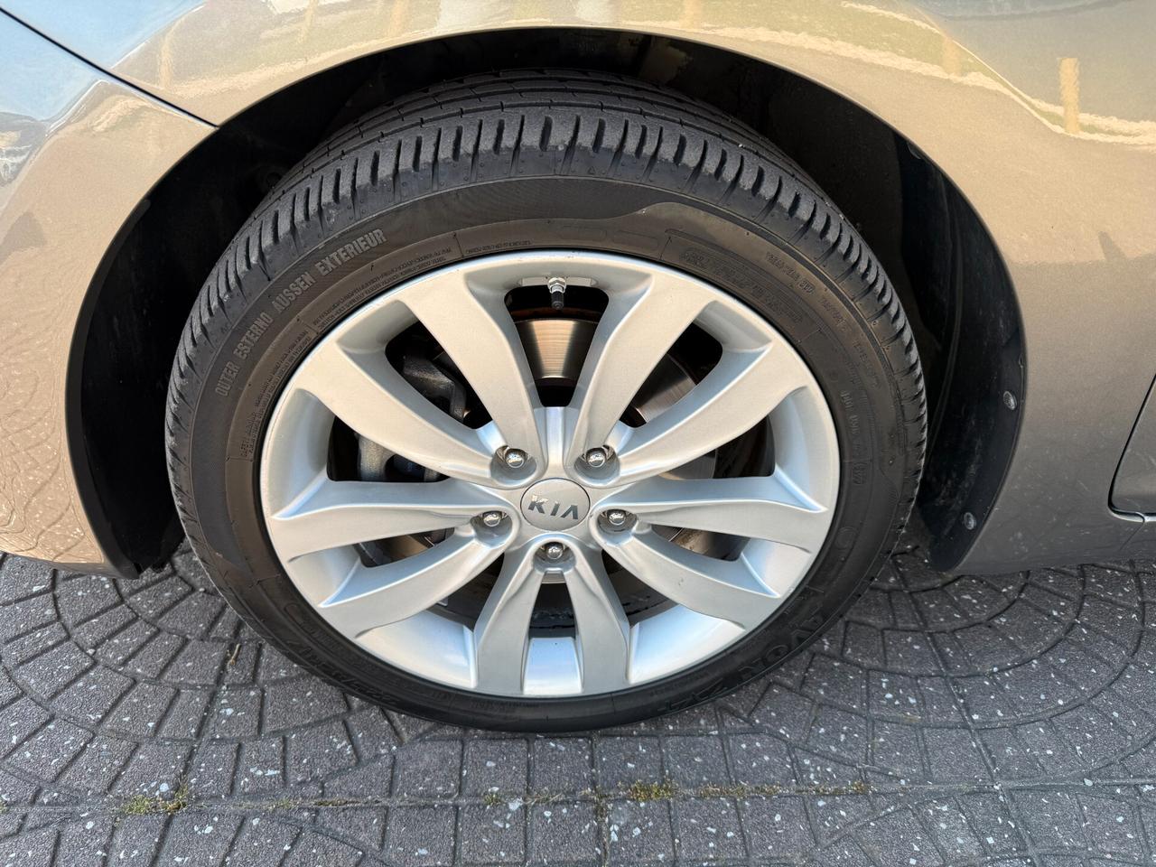 Kia Carens 1.7 CRDi 115 CV Class 7 POSTI