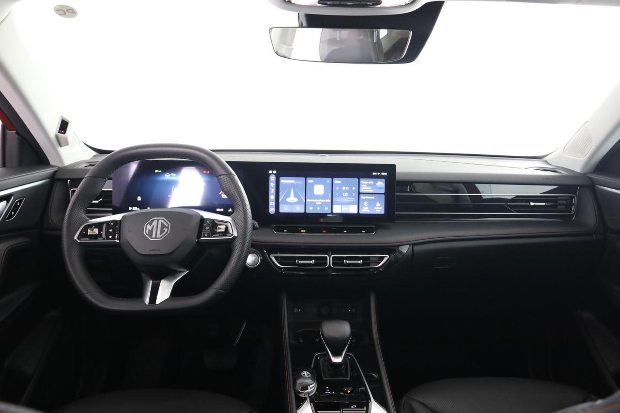 MG HS 1.5T-GDI AT Luxury