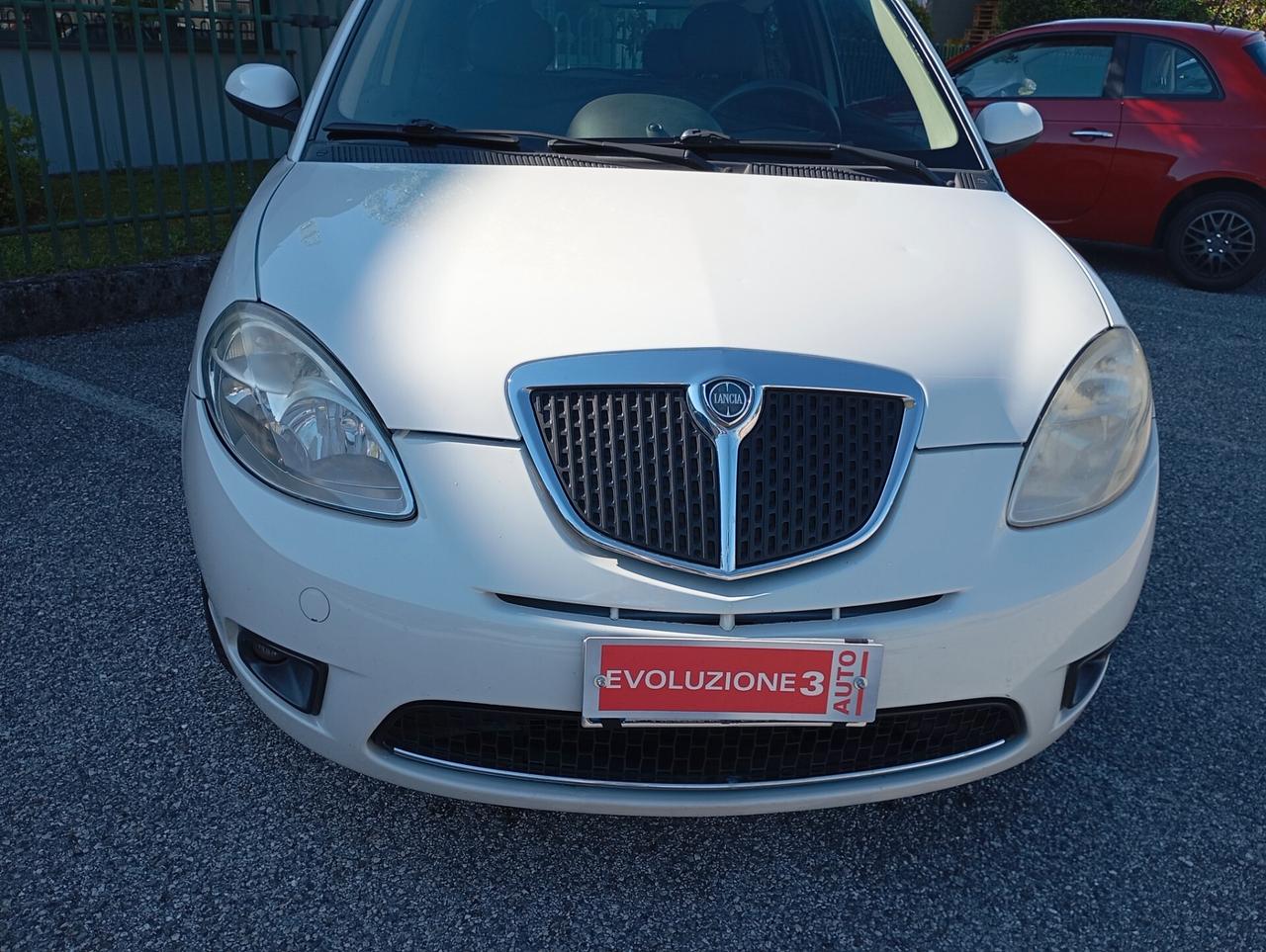 Lancia Ypsilon 1.2 Argento
