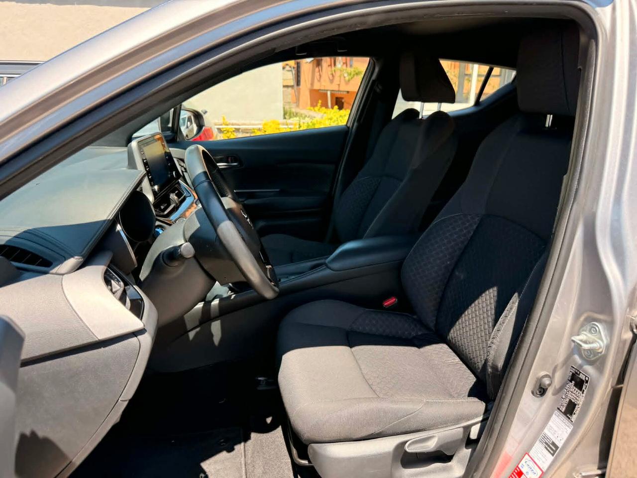 Toyota C-HR 1.8 Benz/Ibrida OK Neopatentato