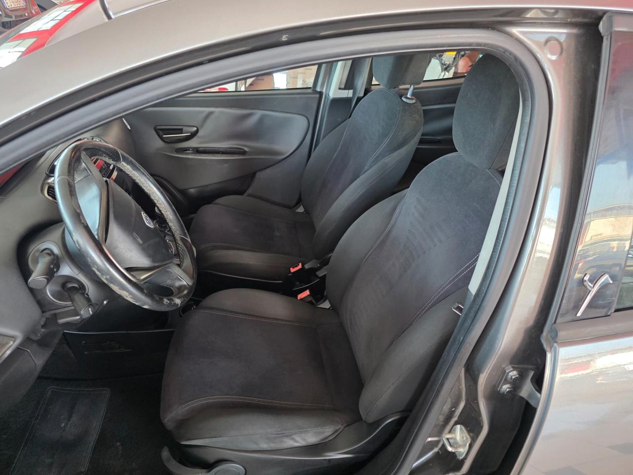 Lancia Ypsilon 1.2 69 CV 5 porte GPL Ecochic Platinum