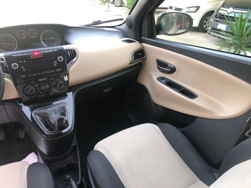 Lancia Ypsilon 1.3MJT 95cv anno 2015