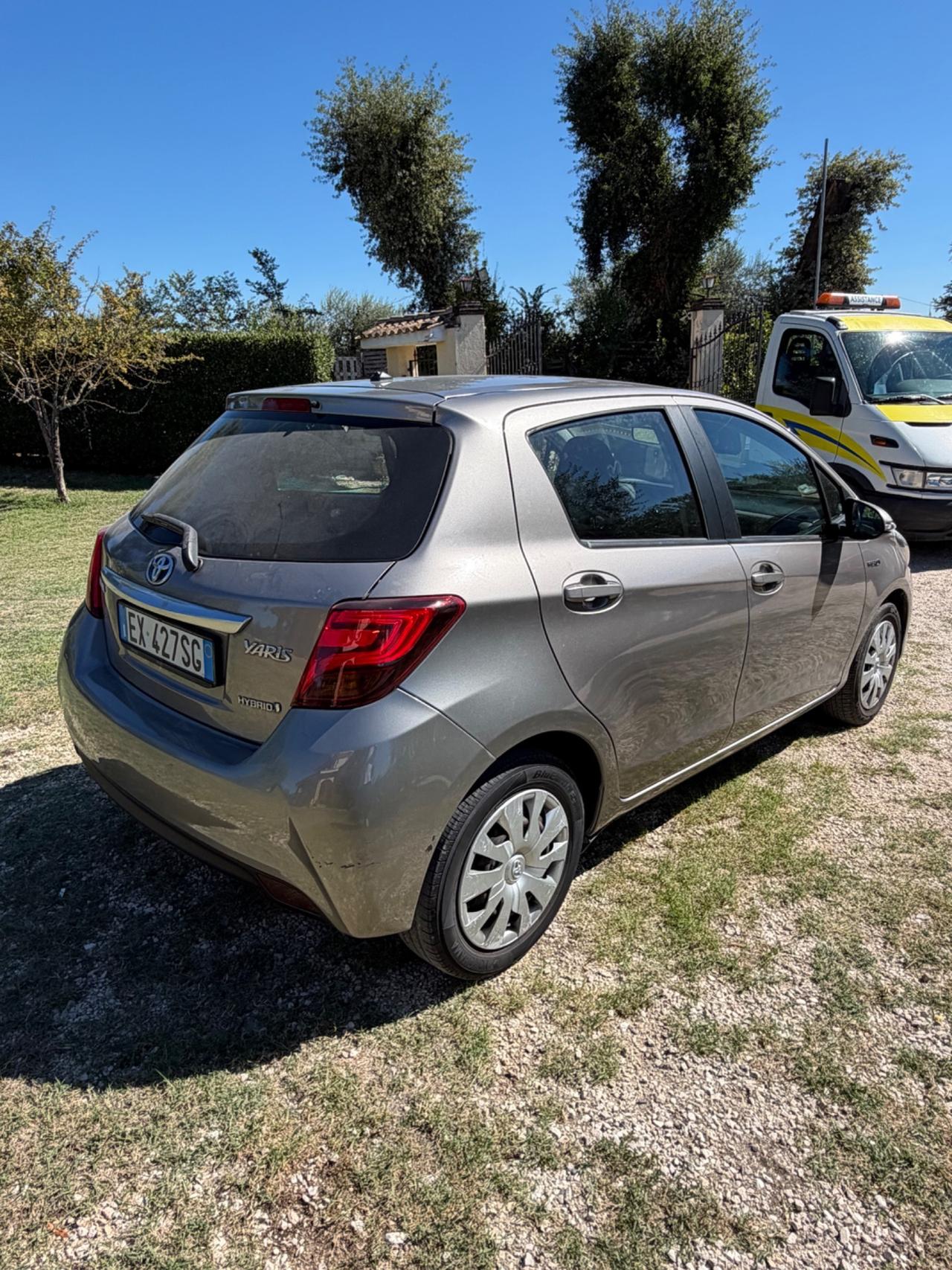 Toyota Yaris 1.5 Hybrid 5 porte by Glamour