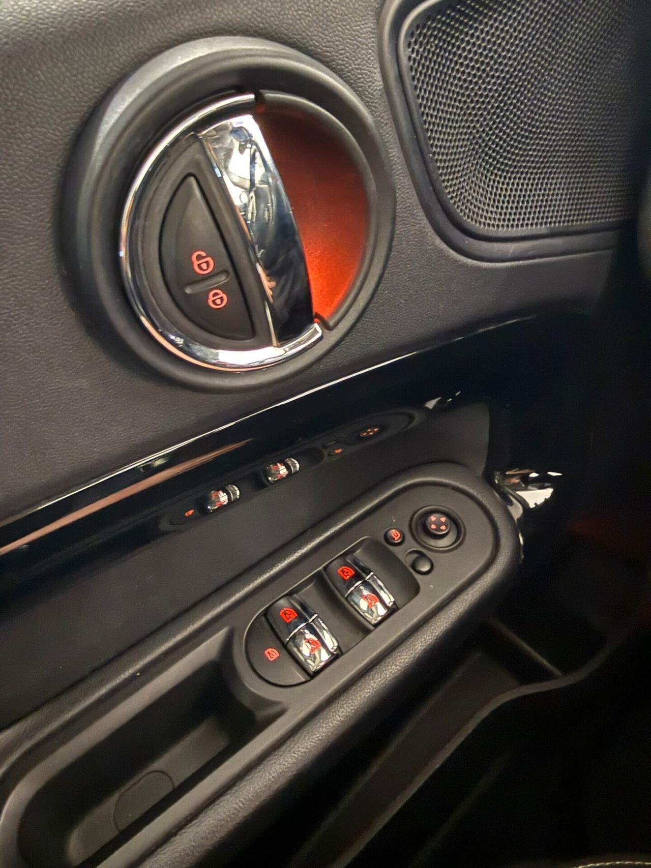 Mini Cooper D Countryman 1.5 HYPE automatica