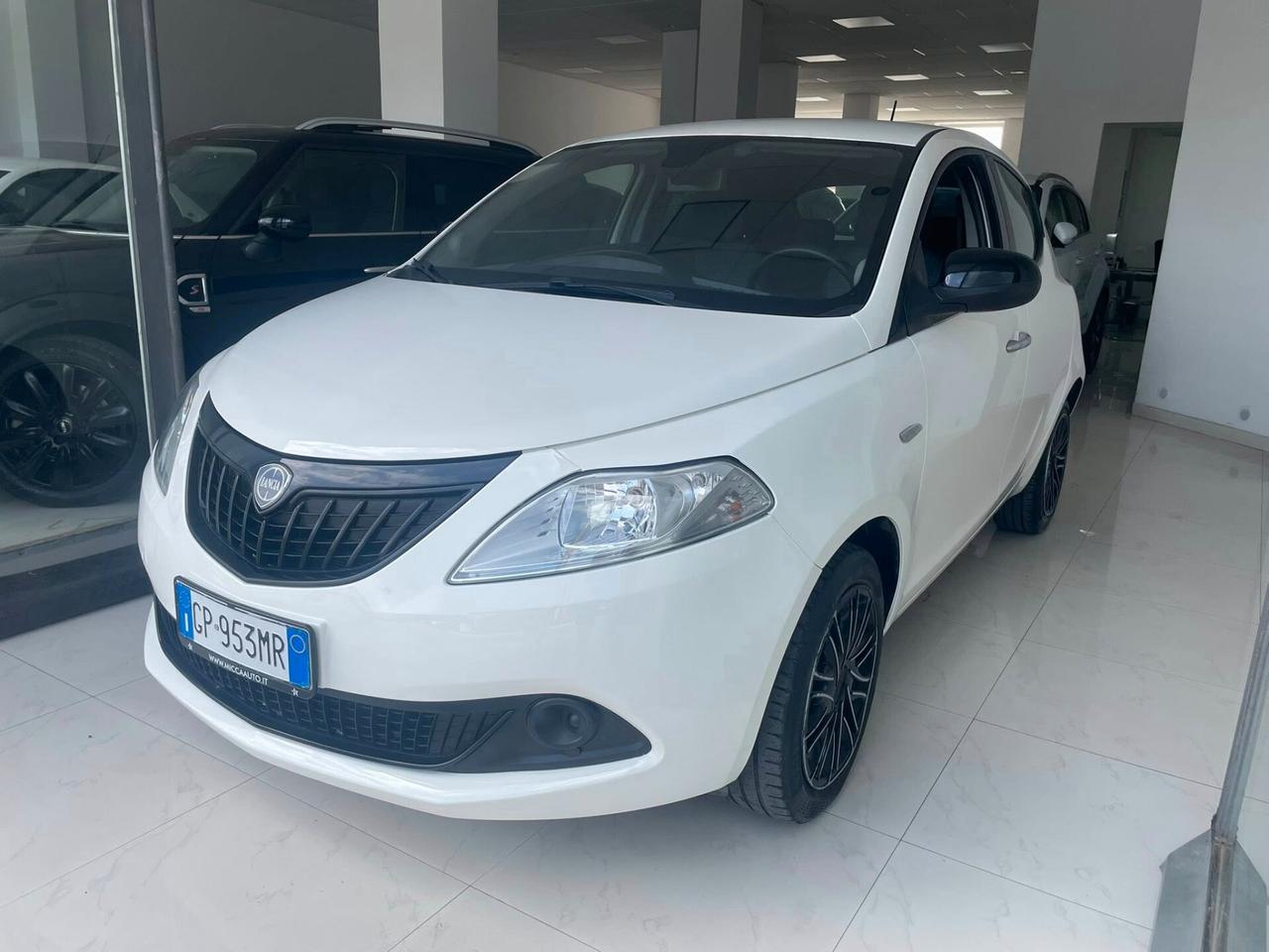 Lancia Ypsilon 1.0 FireFly 5 porte S&S Hybrid Alberta Ferretti