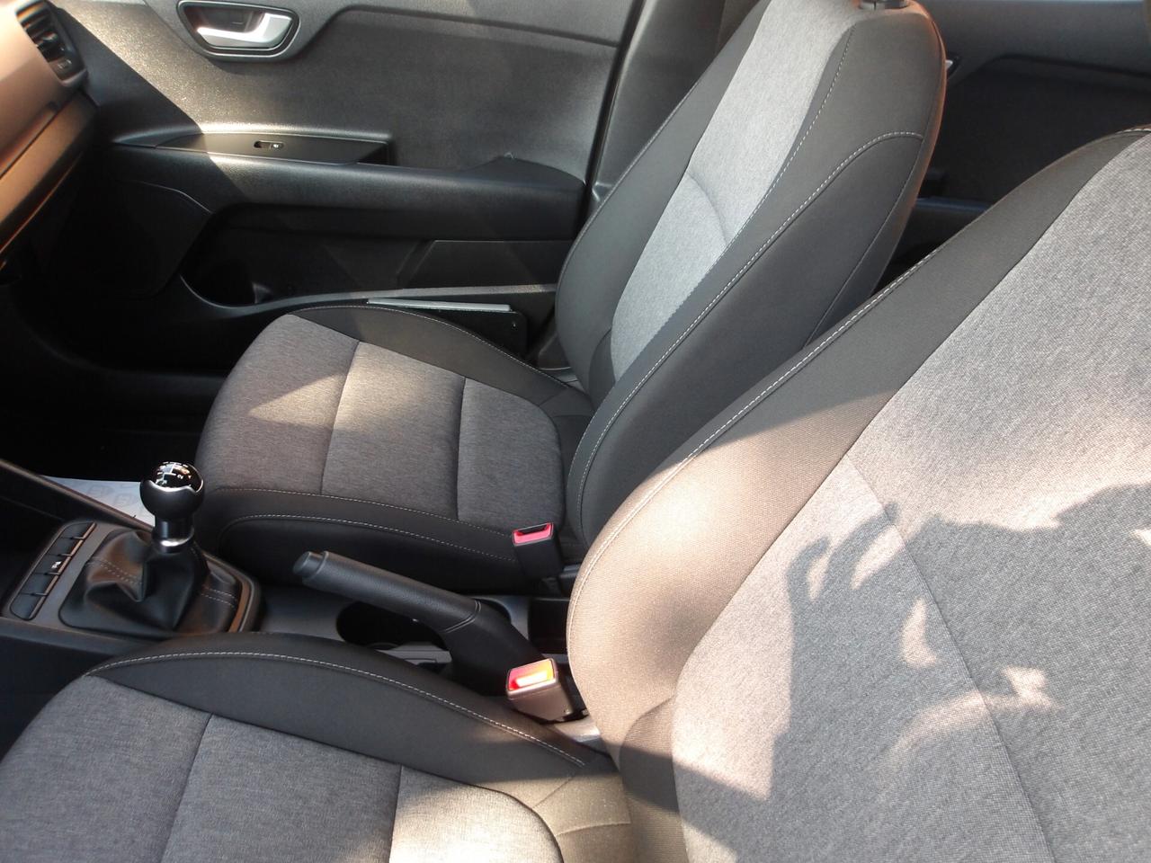 KIA STONIC 1.2 BENZ-KM 18.000-2022