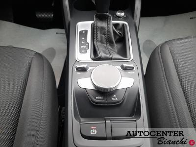 Audi Q2 35 2.0 tdi Business s-tronic