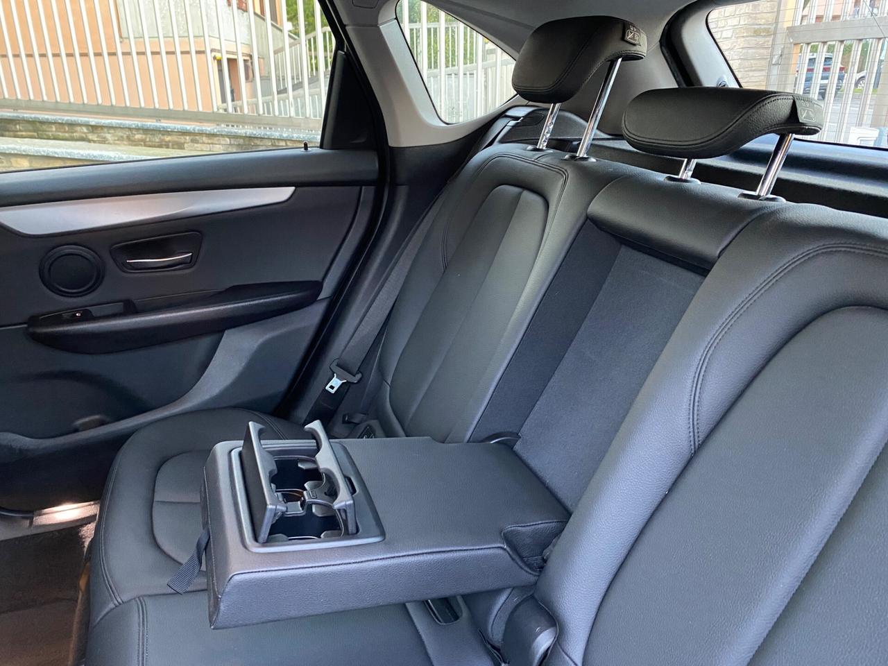 Bmw 2er Active Tourer 218d Advantage