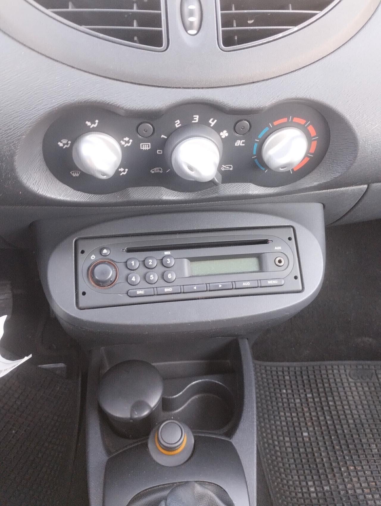 Renault Twingo 1.2 Le Iene NEOPATENTATI