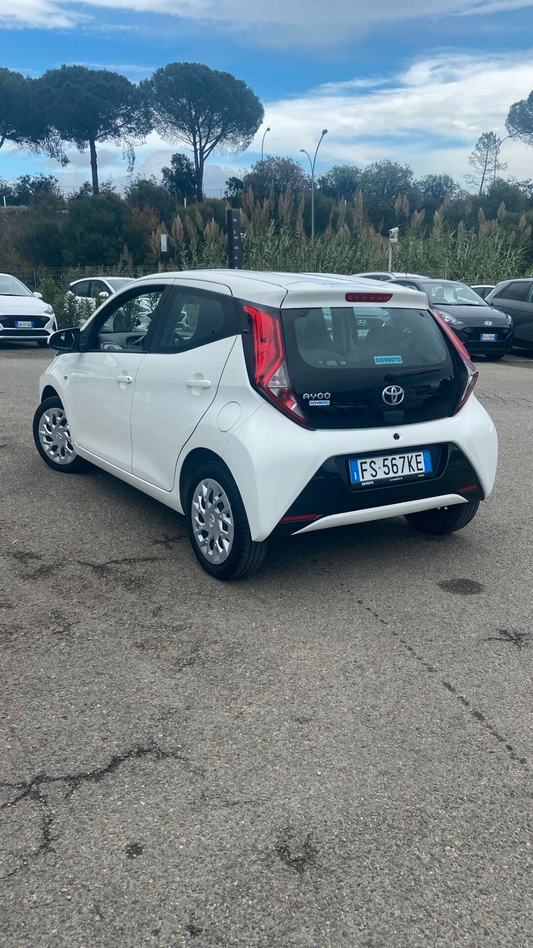 Toyota Aygo 1.0 VVT-i 72 CV 5 porte x-cite