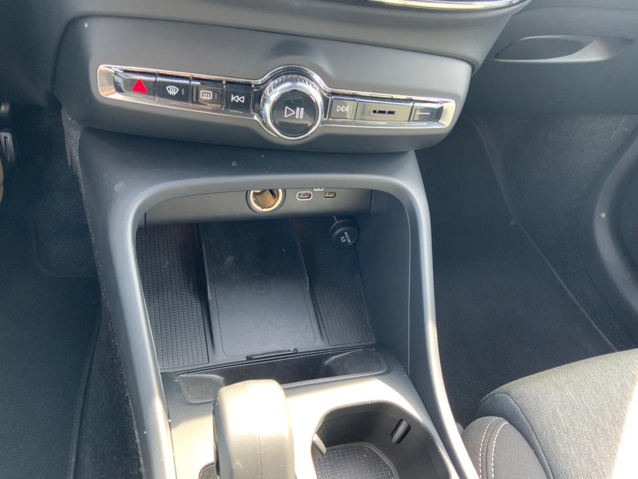 Volvo XC40 B3 automatico Core