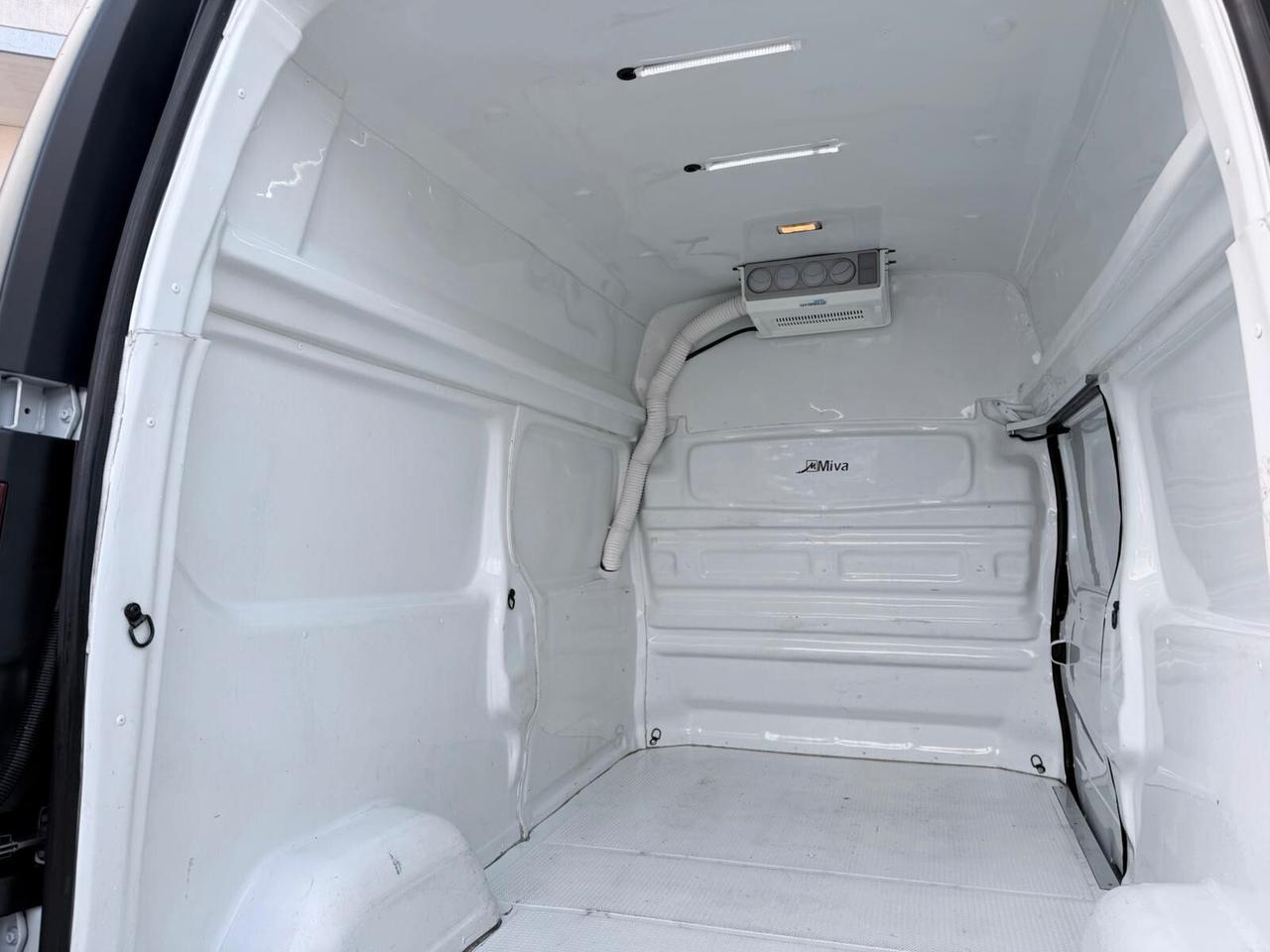 Renault TRAFIC 2.0HDI 145CV GRUPPO FRIGO COIBENTATO