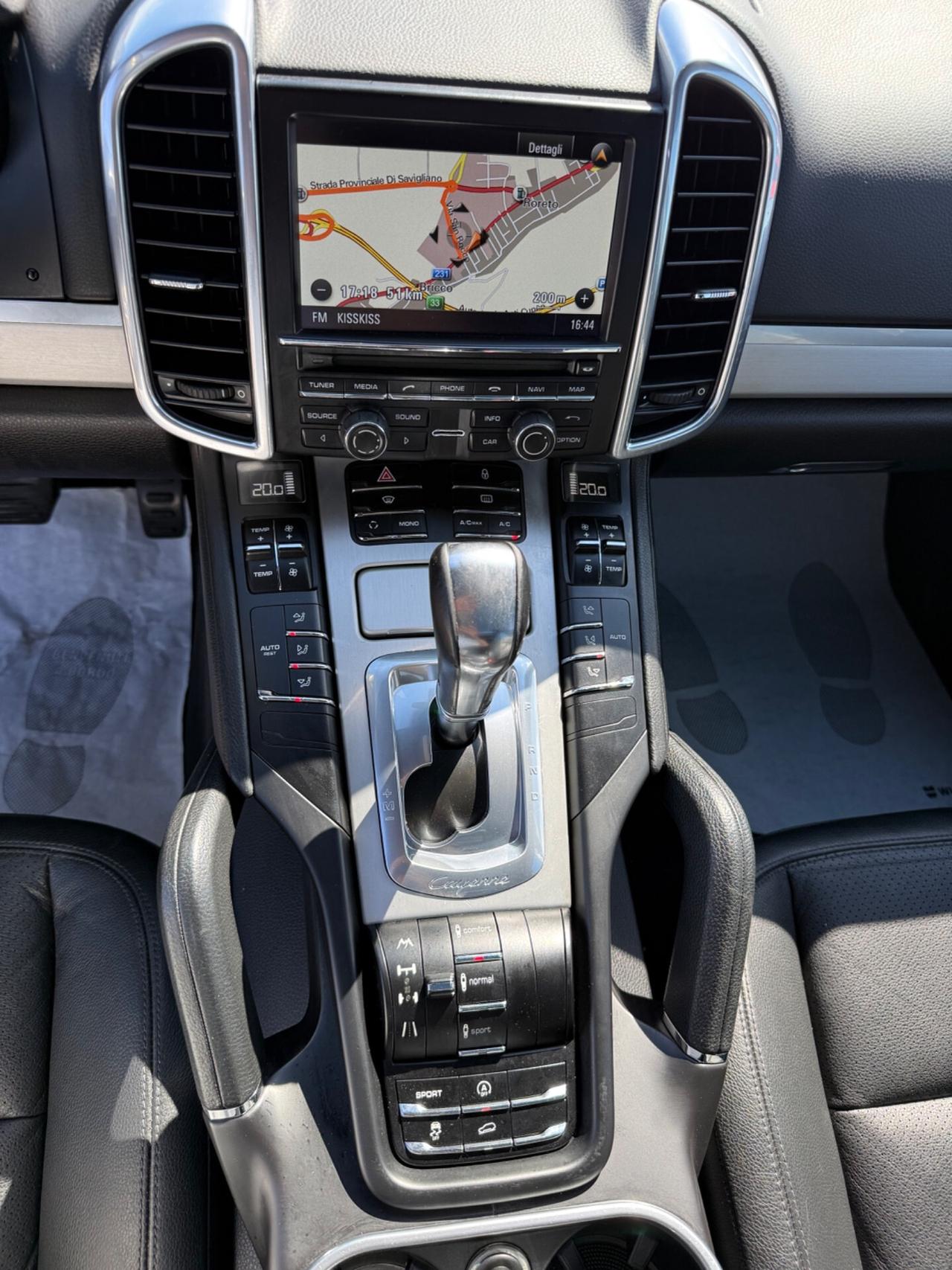 Porsche Cayenne 3.0 Diesel MOTORE CON 120.000 KM FATTURA