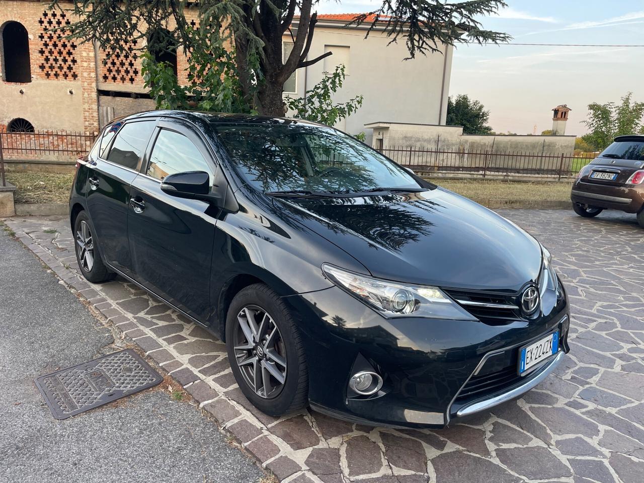 Toyota Auris 1.4 D-4D Lounge