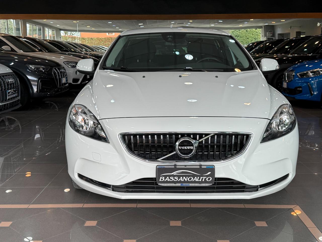 Volvo V40 2.0 d2 Business my17 92.000 KM!!