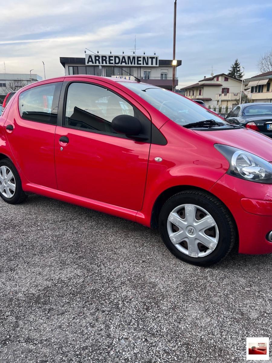 TOYOTA - Aygo - 12V VVT-i 5 porte Sol GPL