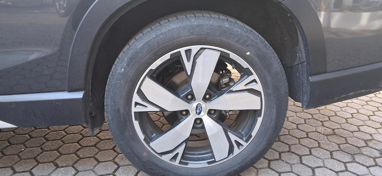 Subaru Forester 2.0 e-Boxer MHEV CVT Lineartronic Premium