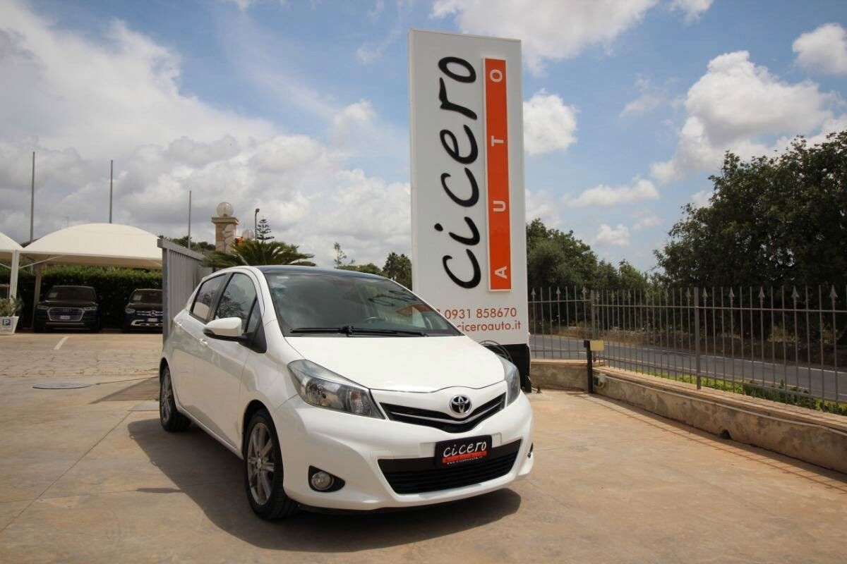 Toyota Yaris 1.4 D-4D 5 porte Lounge 90cv | 2012