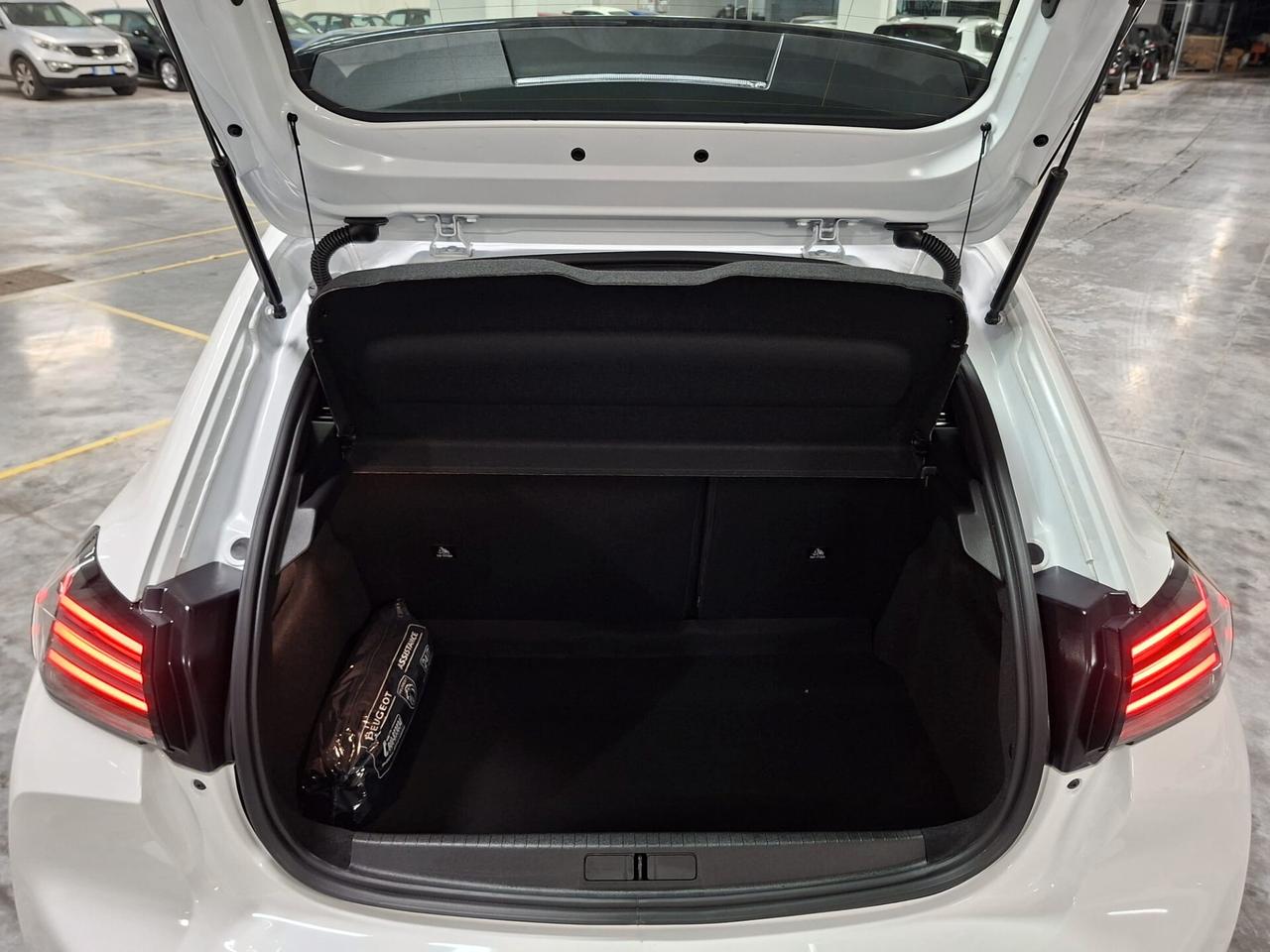 Peugeot 208 1200 PureTech 75CV Style 5 Porte Km. 0