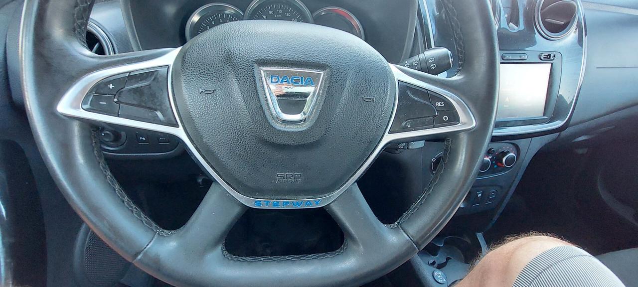 SANDERO STEPWAY 900 TURBO GPL DI SERIE SeS SS WOW 90 CV NAVI RETROCAMERA STRAFULL OPTIONAL