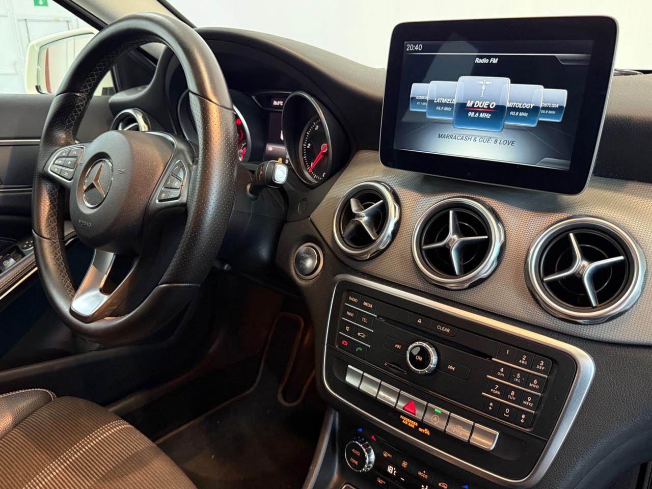 Mercedes-benz GLA 200 d Automatic Premium