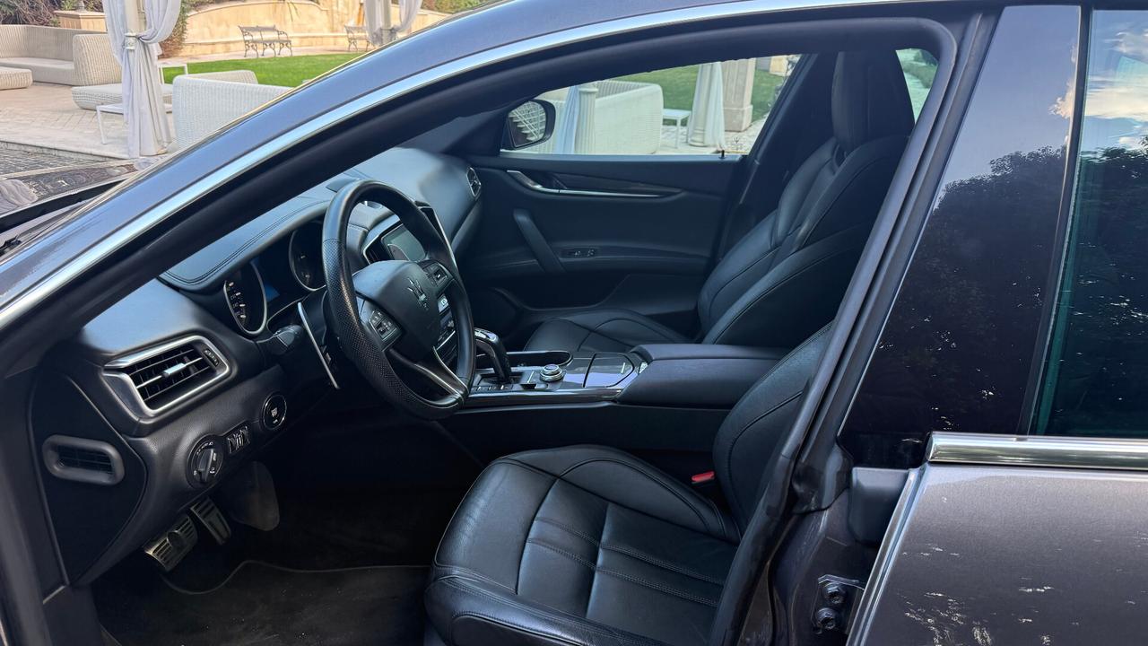 Maserati Ghibli V6 Diesel Gransport TETTO