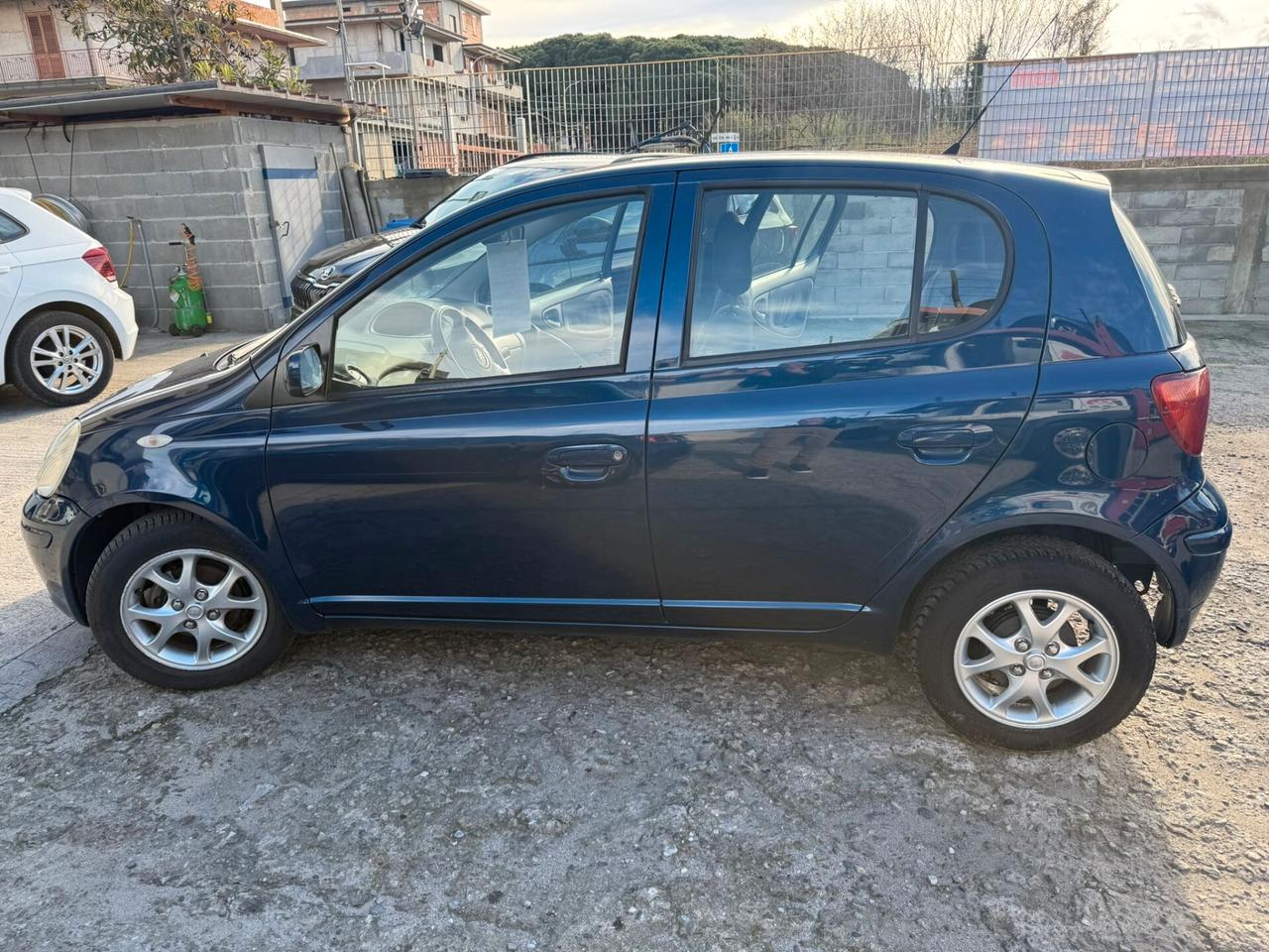 Toyota Yaris 1.0 5 porte Sol
