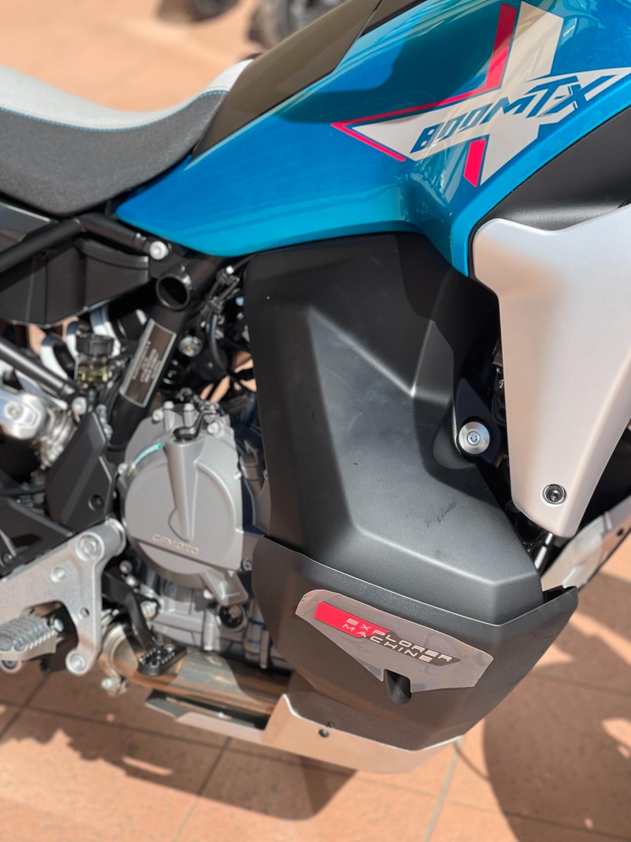 CFMOTO MT-X 800