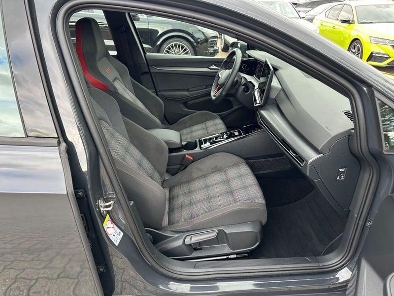 Volkswagen Golf 2.0 TSI GTI DSG Camera Estoril 19" Cockpit PRO