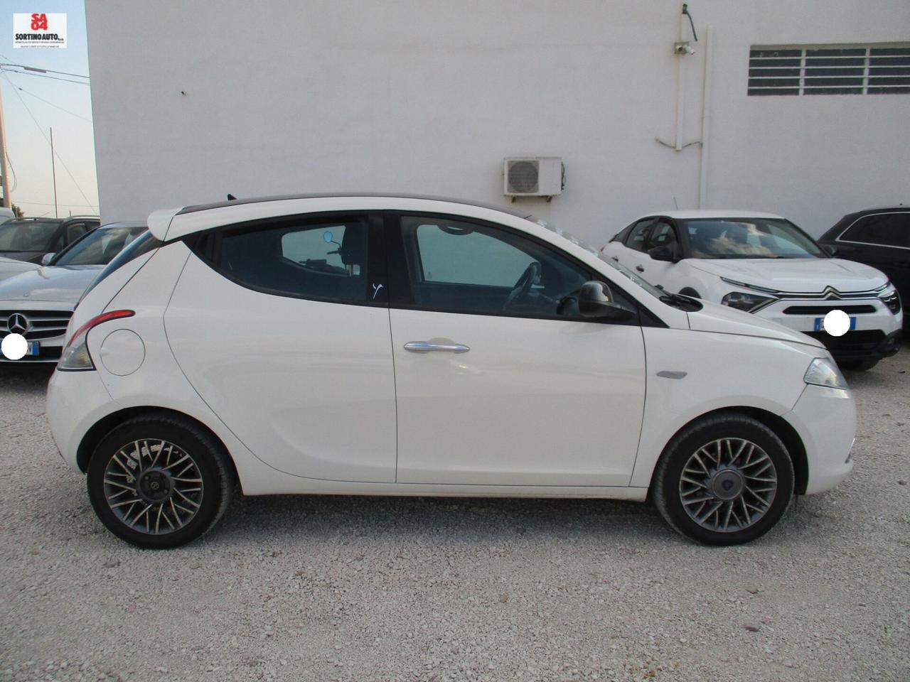 Lancia Ypsilon 1.3 MJT 16V 95 CV 5 porte S&S Platinum 12/2013
