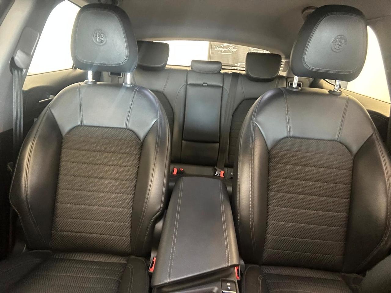 Alfa Romeo Stelvio 2.2 Turbodiesel 180CV AT8 Executive 2018