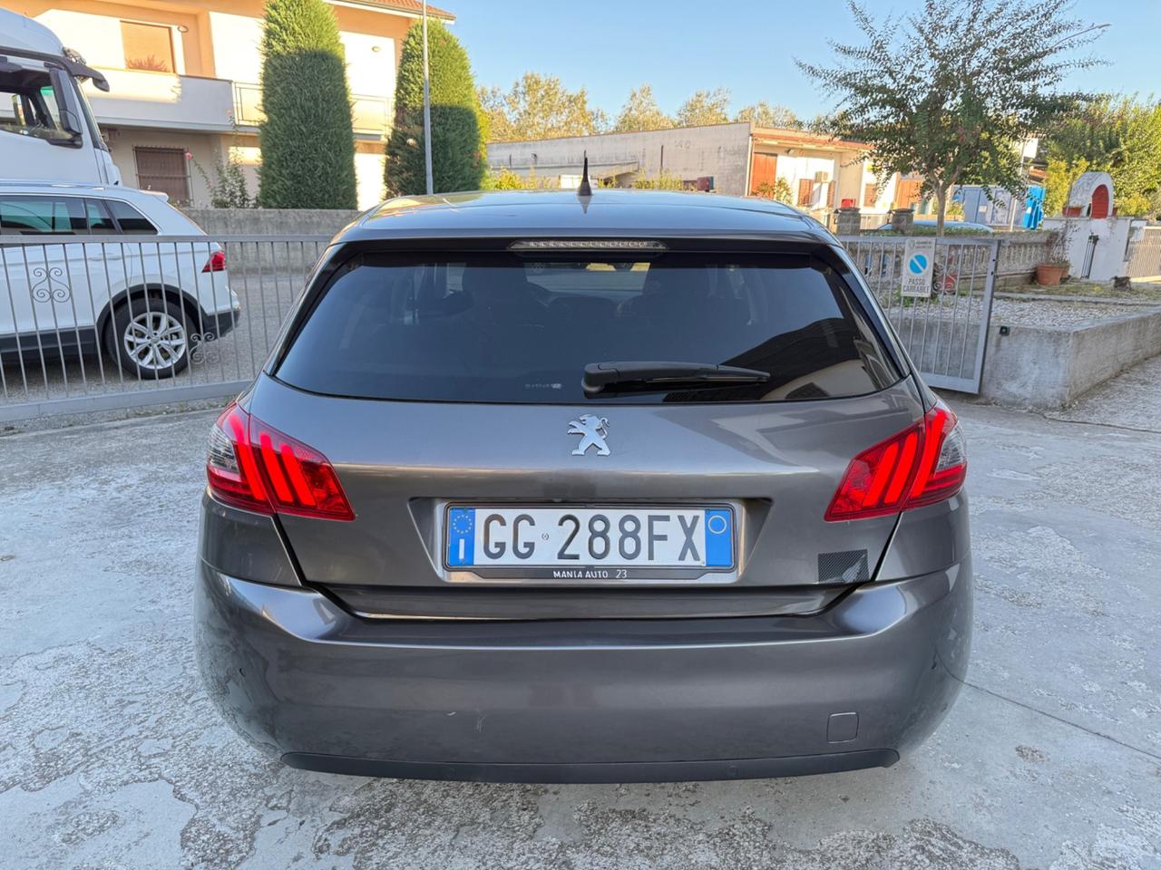 Peugeot 308 1.2 Turbo Benzina POCHI KM 2021 NEOPAT