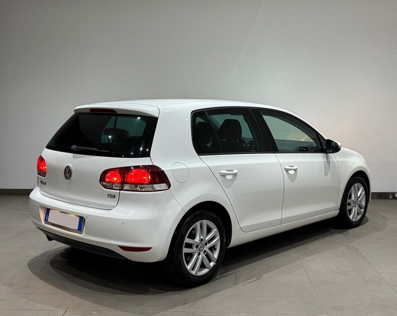 Volkswagen Golf 1.6 TDI DSG Highline Per Neopatentati