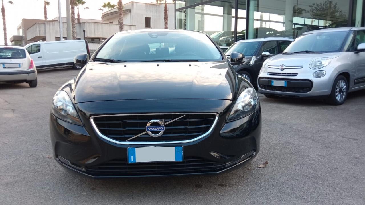 Volvo V40 D2 Momentum GearTronic