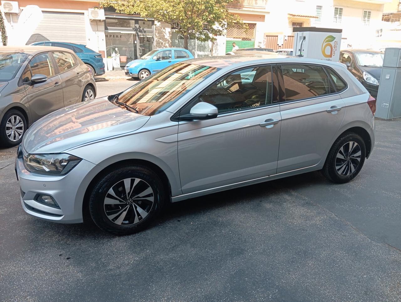 Volkswagen Polo 1.0 Sport offerta del mese