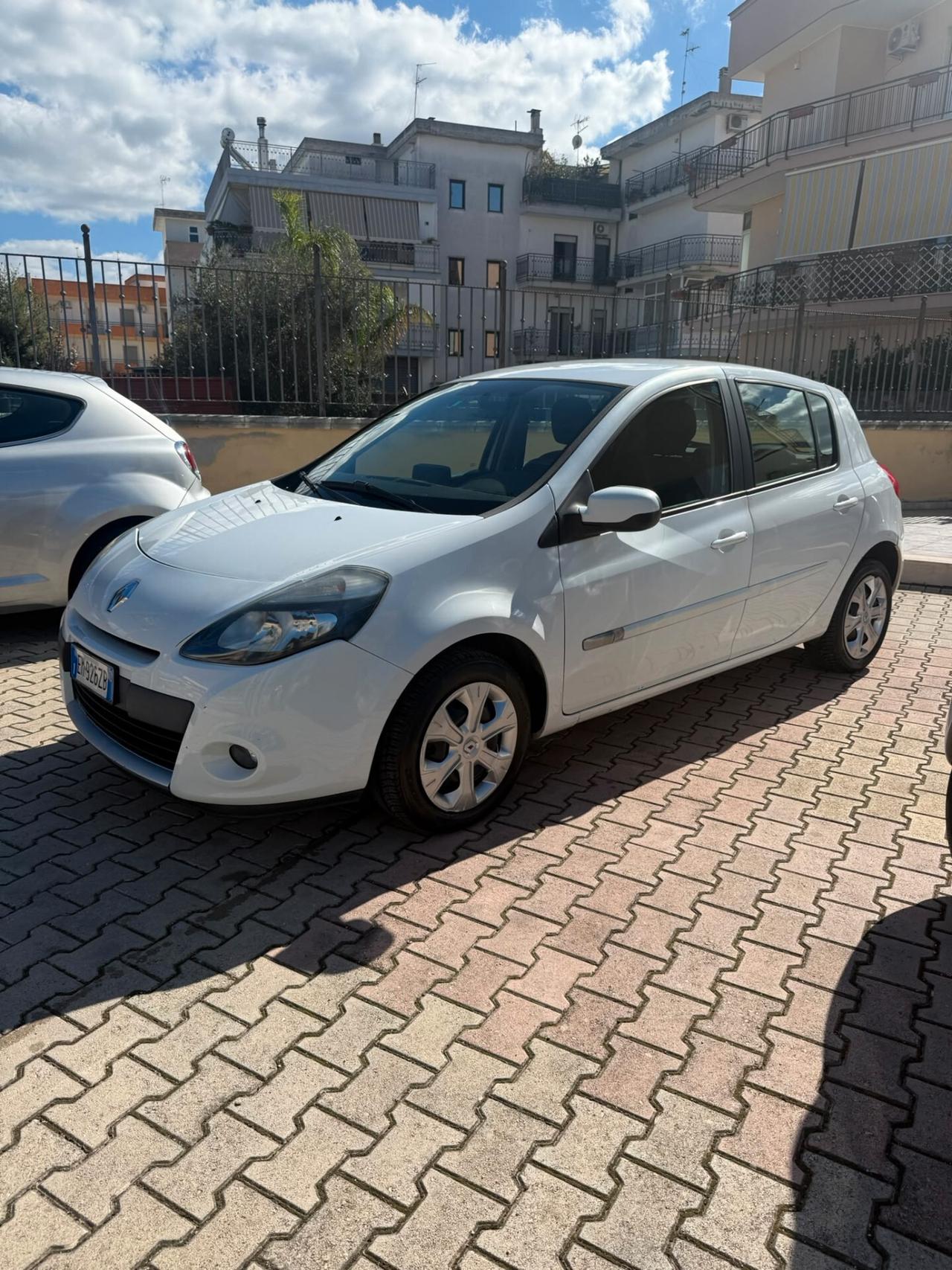 Renault Clio 1.2 16V 5 porte GPL Dynamique