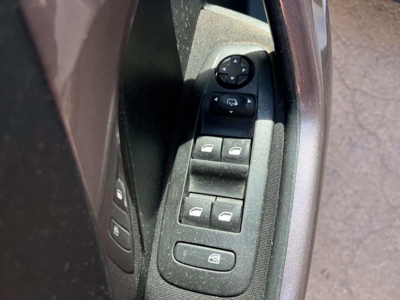 Peugeot 2008 1.6 e-HDi 92 CV Stop&Start Active
