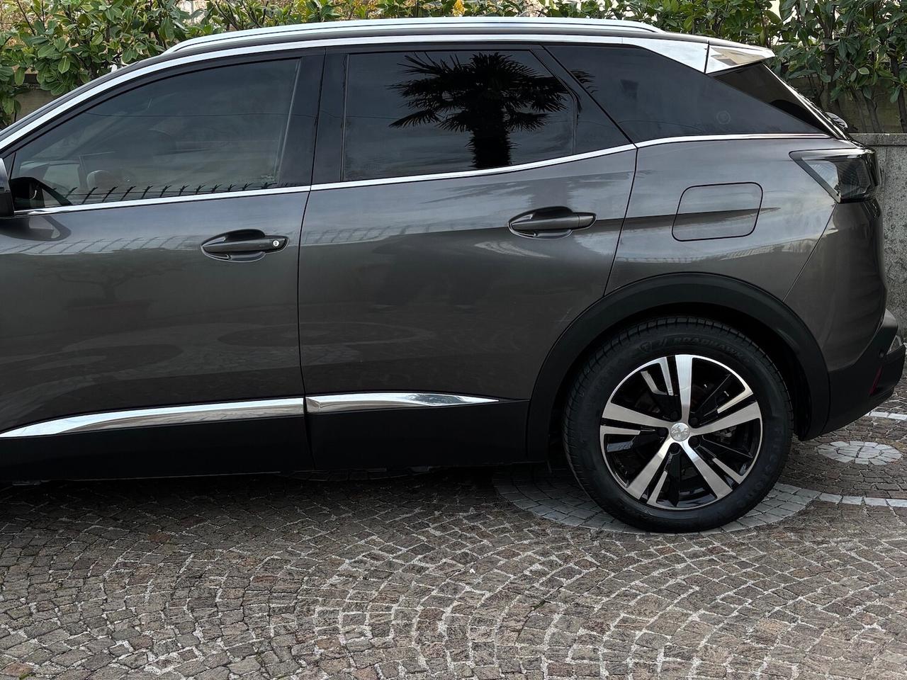 Peugeot 3008 Hybrid 225 e-EAT8 GT