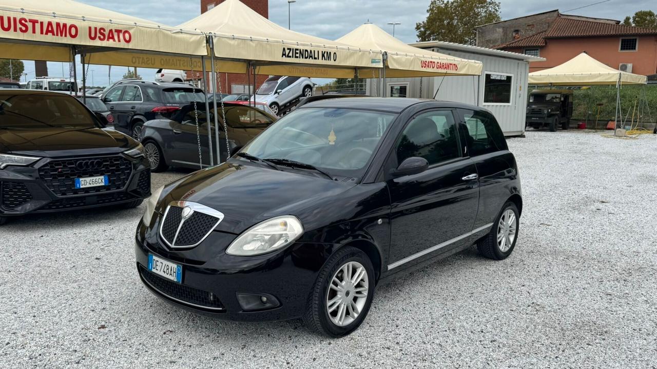 Lancia Ypsilon 1.2 69 CV Argento
